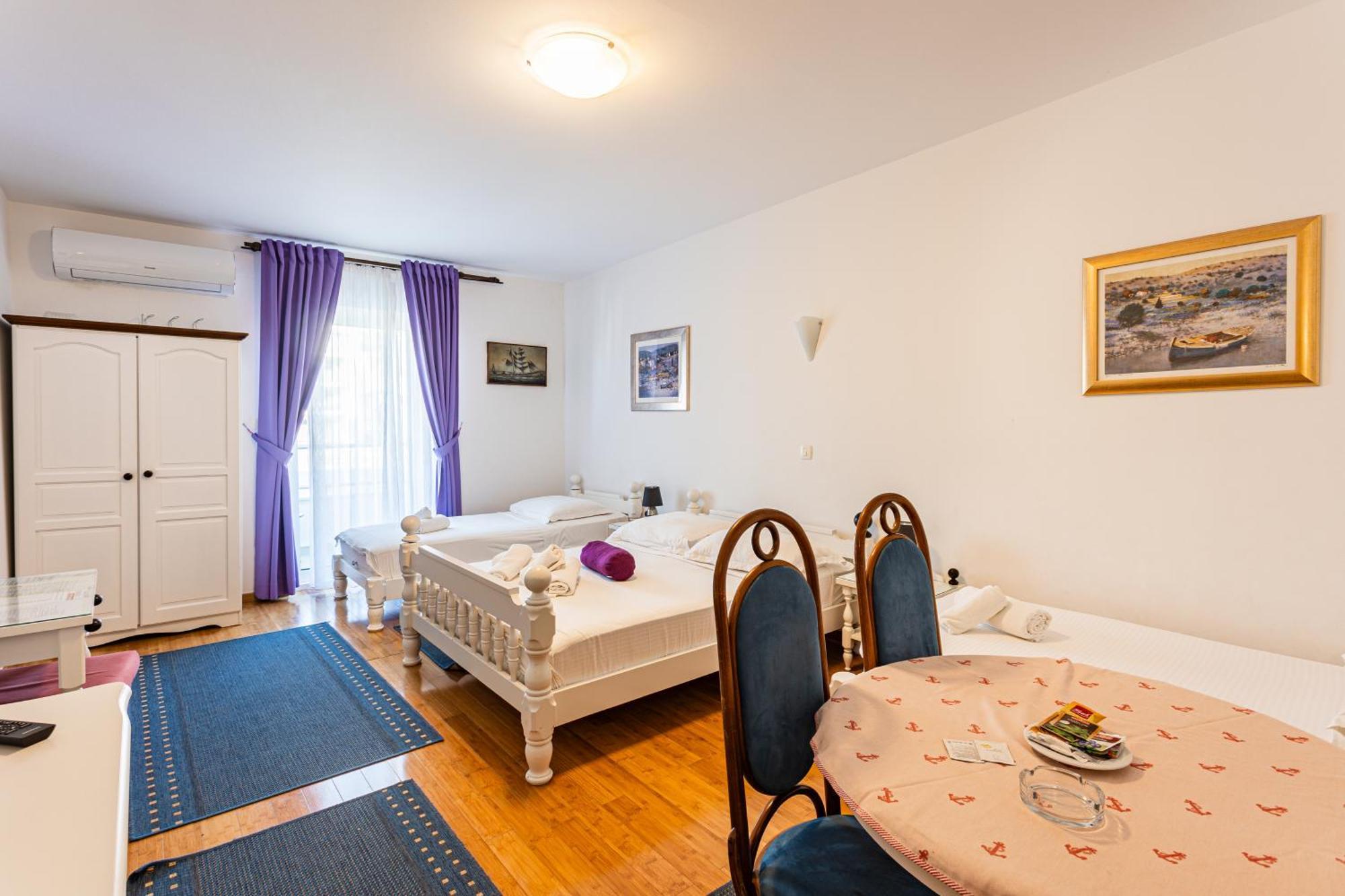 Gostinjska kuća Amigo 4*