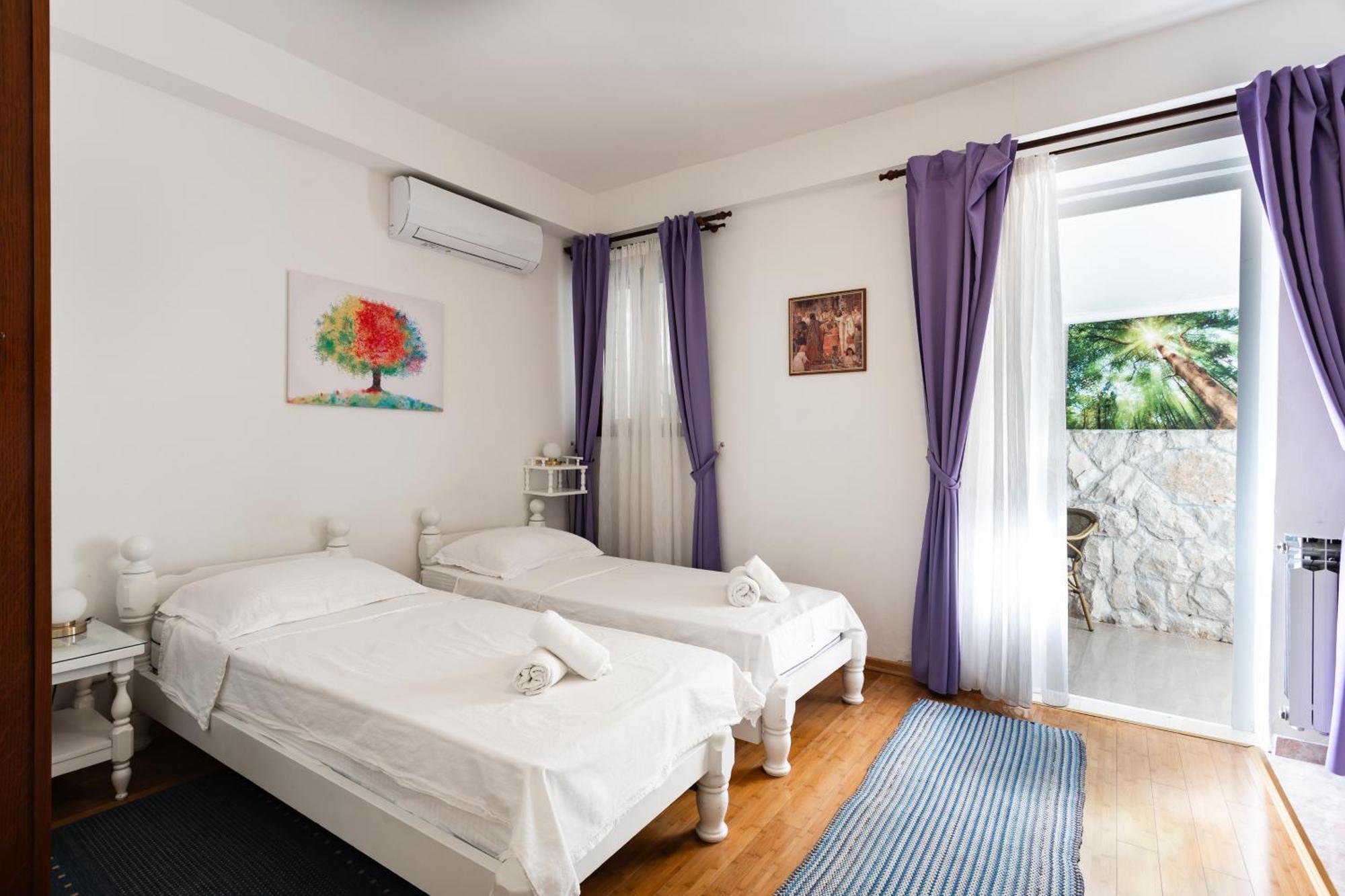 Gostinjska kuća Amigo 4*